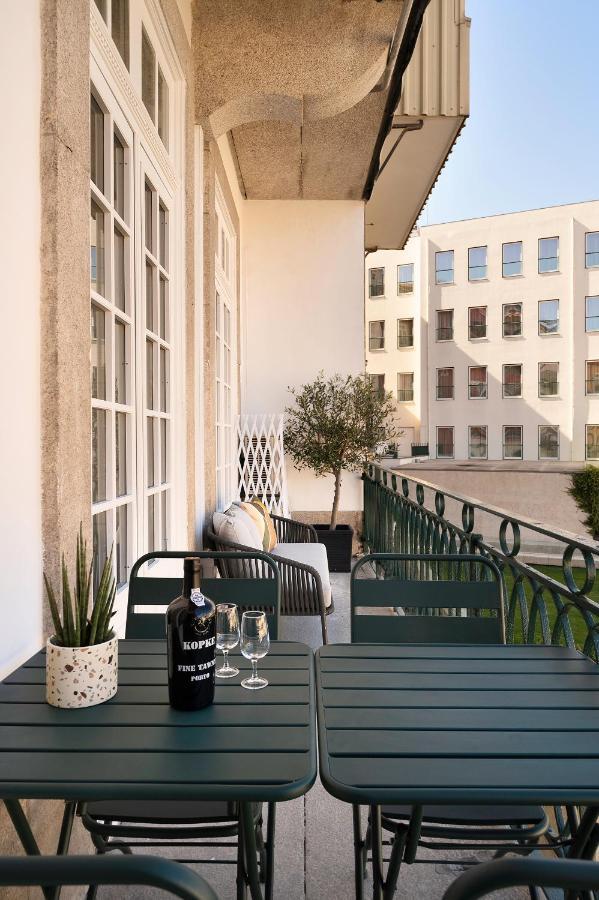 Historic Apartment At Cardosas With Balcony Porto Luaran gambar