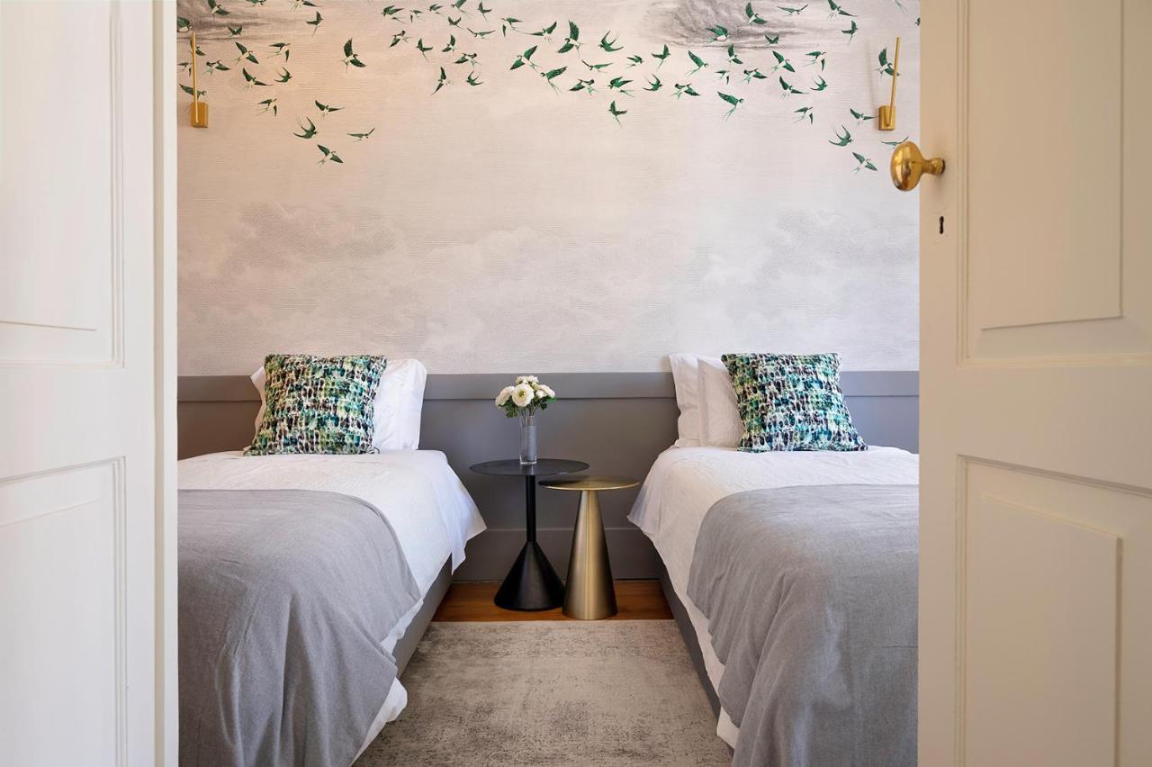 Historic Apartment At Cardosas With Balcony Porto Luaran gambar